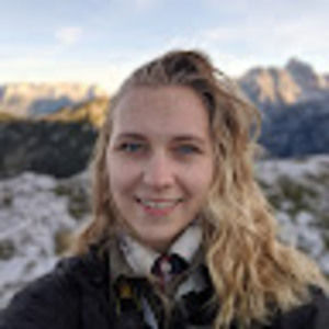 Meet your Posher, Alyson